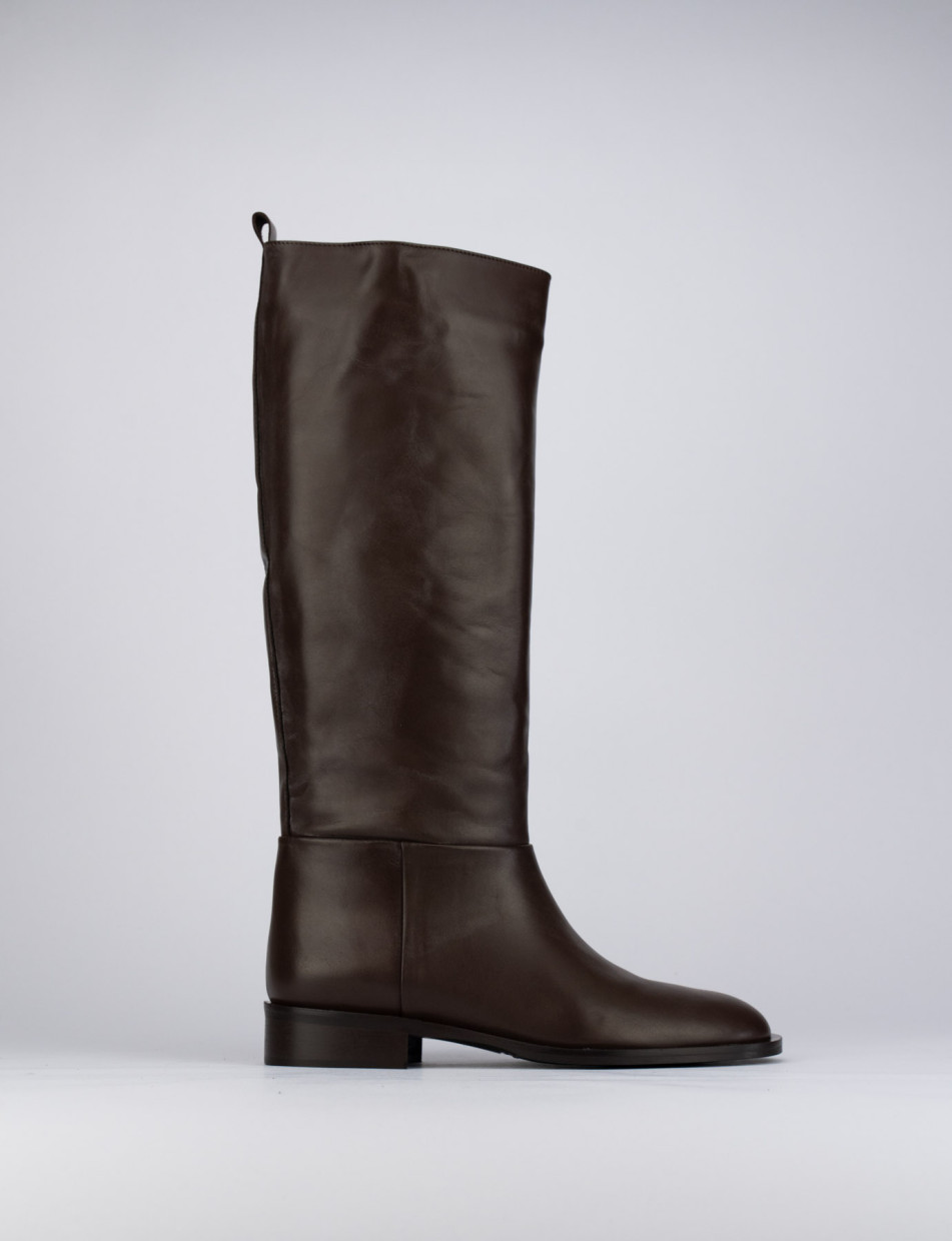 Low heel boots heel 1 cm dark brown leather