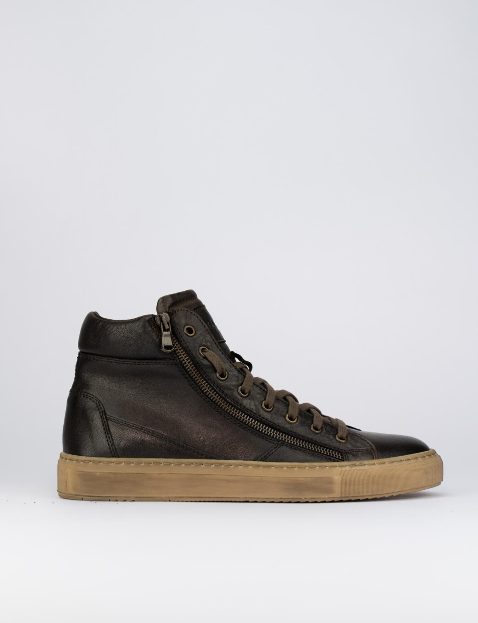 Sneakers dark brown leather