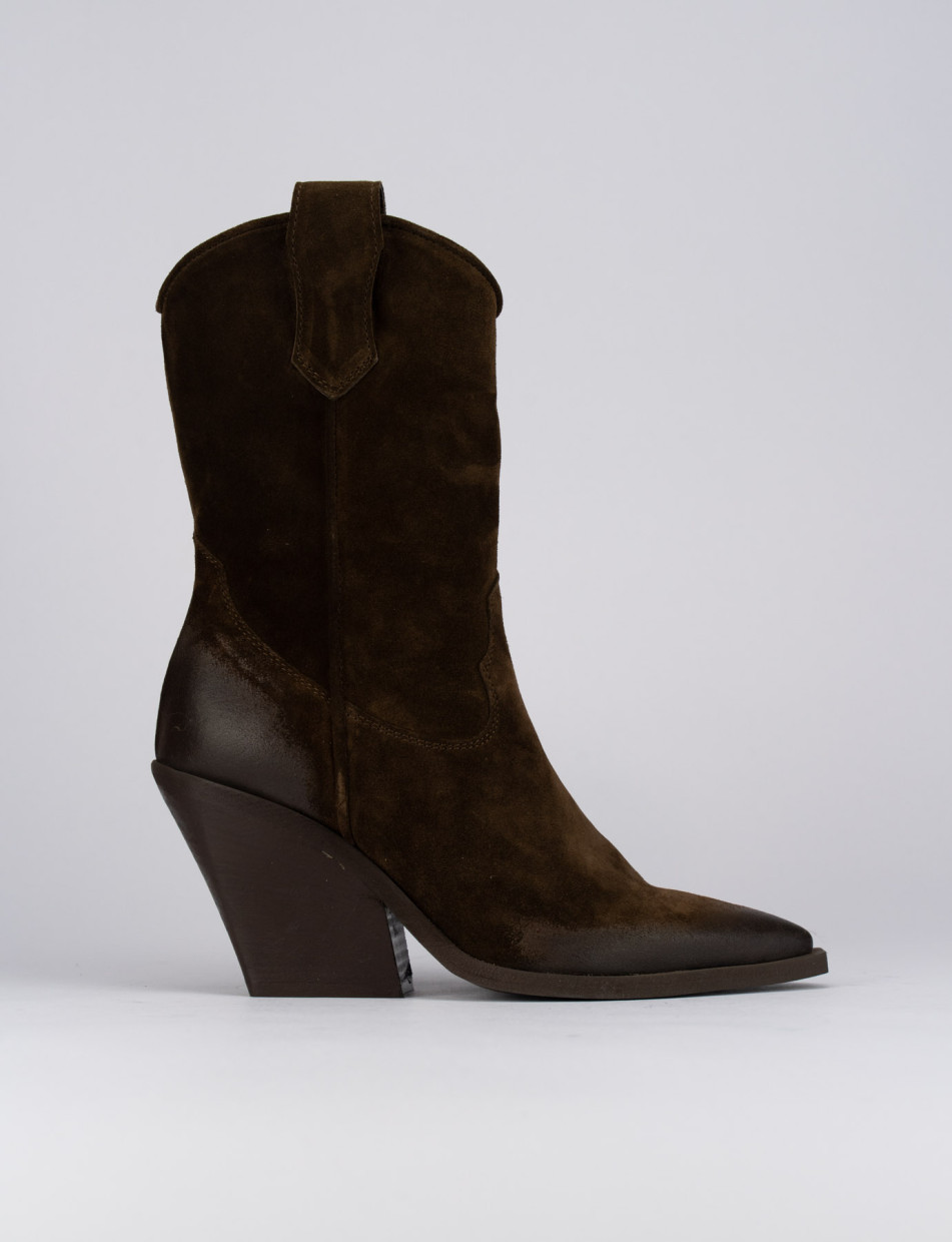 High heel ankle boots heel 8 cm dark brown chamois