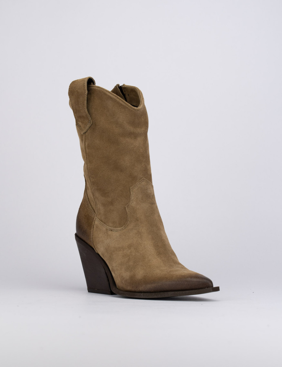 High heel ankle boots heel 8 cm brown chamois