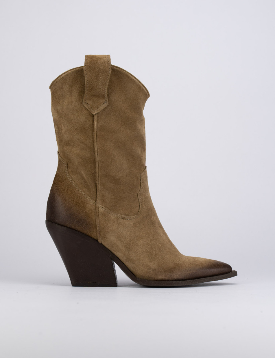 High heel ankle boots heel 8 cm brown chamois