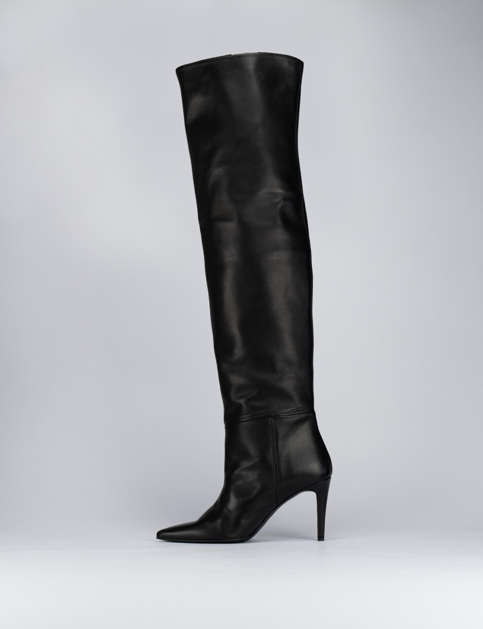 High heel boots heel 9 cm black leather