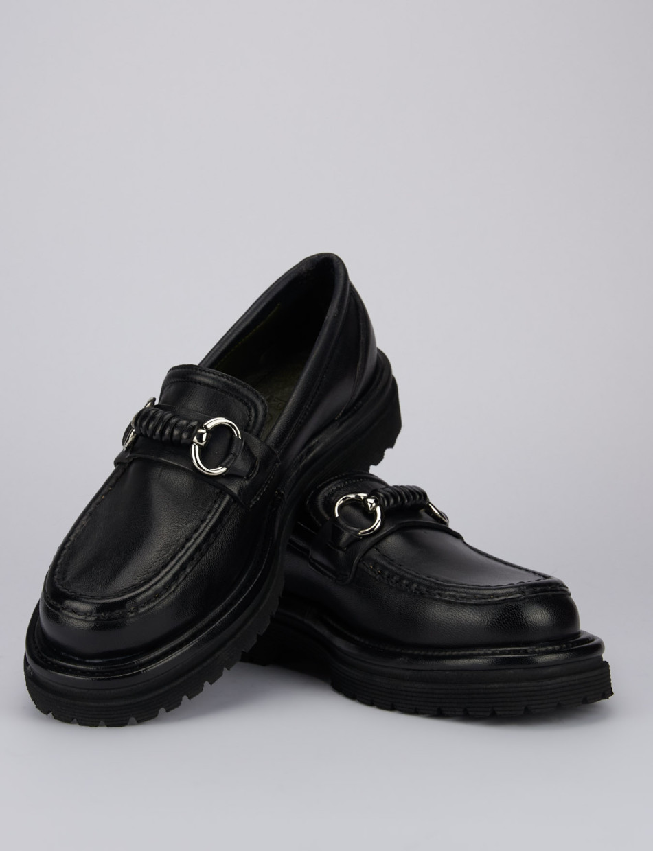 Loafers heel 1 cm black leather