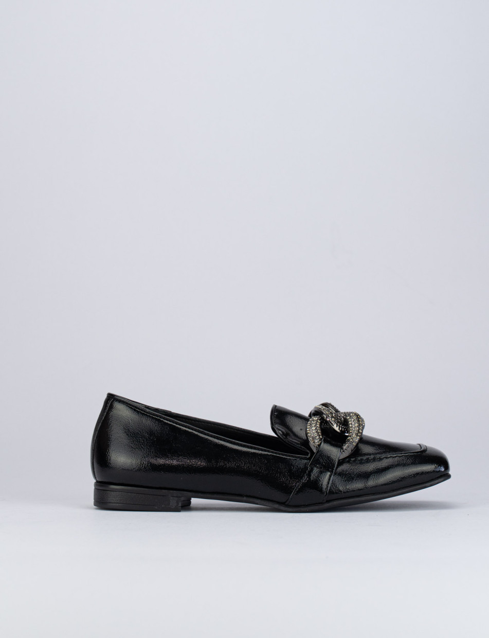 Loafers heel 1 cm black varnish