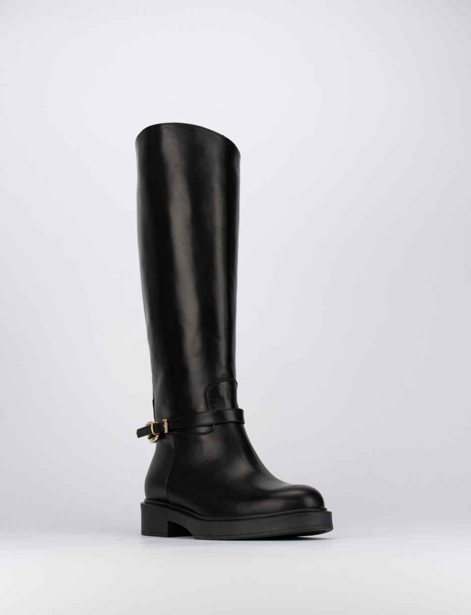 Low heel boots heel 1 cm black leather