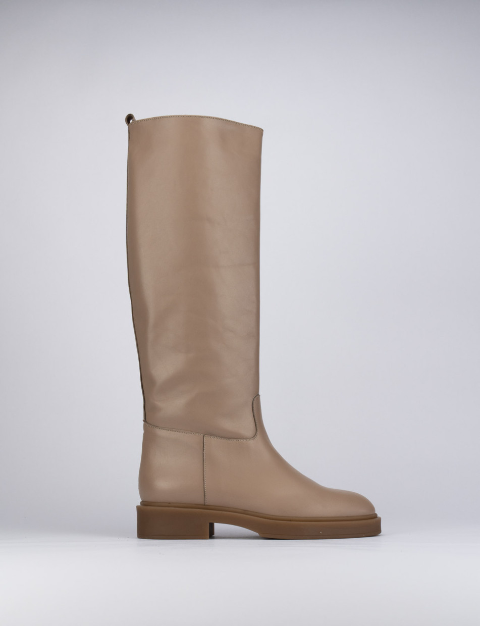 Low heel boots heel 2 cm beige leather