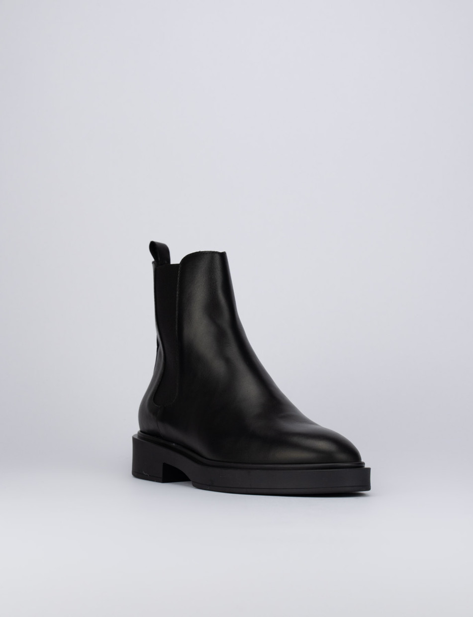 Low heel ankle boots heel 2 cm black leather