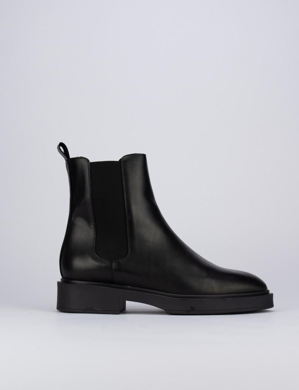 Low heel ankle boots heel 2 cm black leather