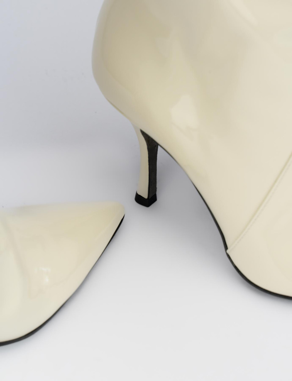 High heel boots heel 7 cm white varnish