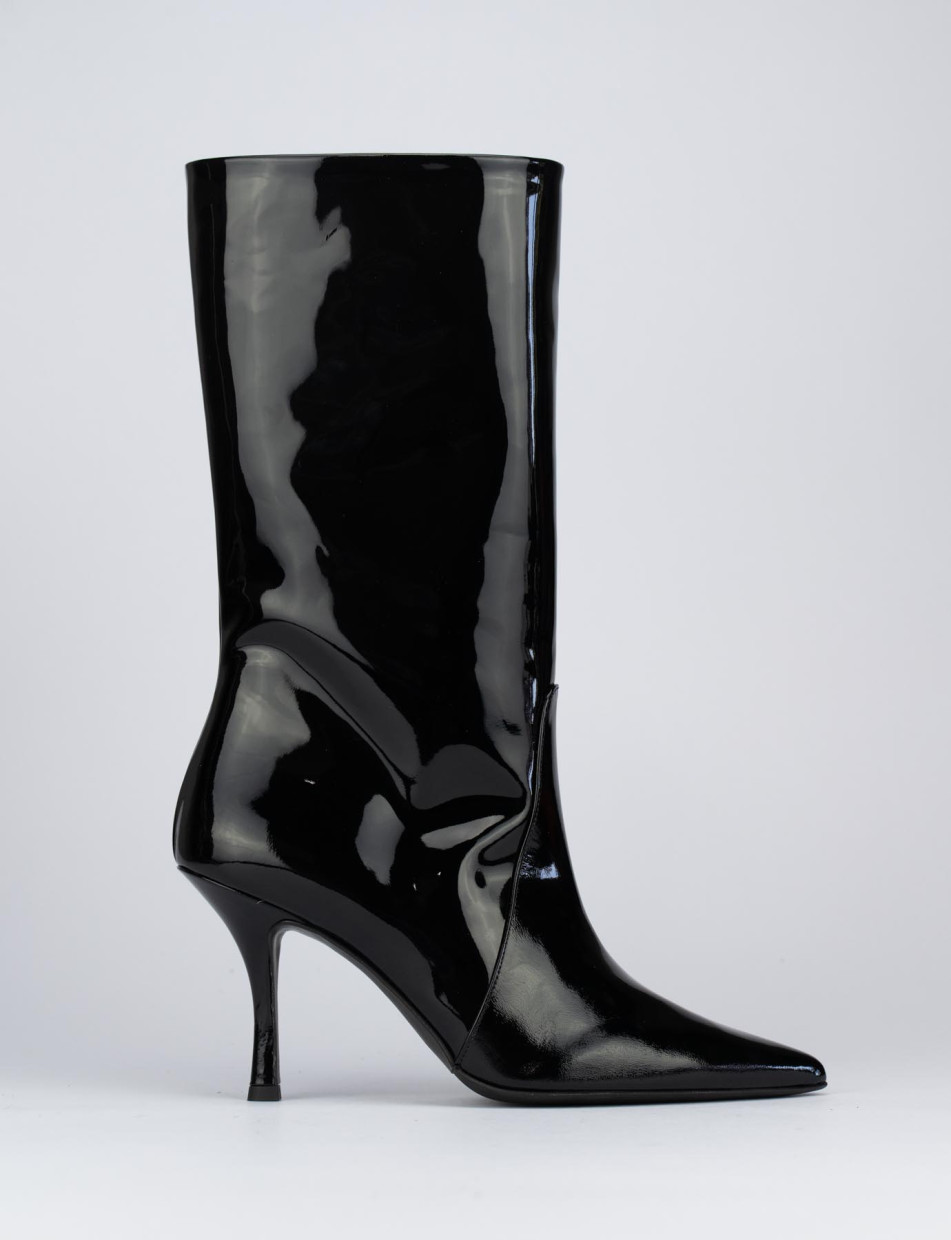 High heel boots heel 7 cm black varnish