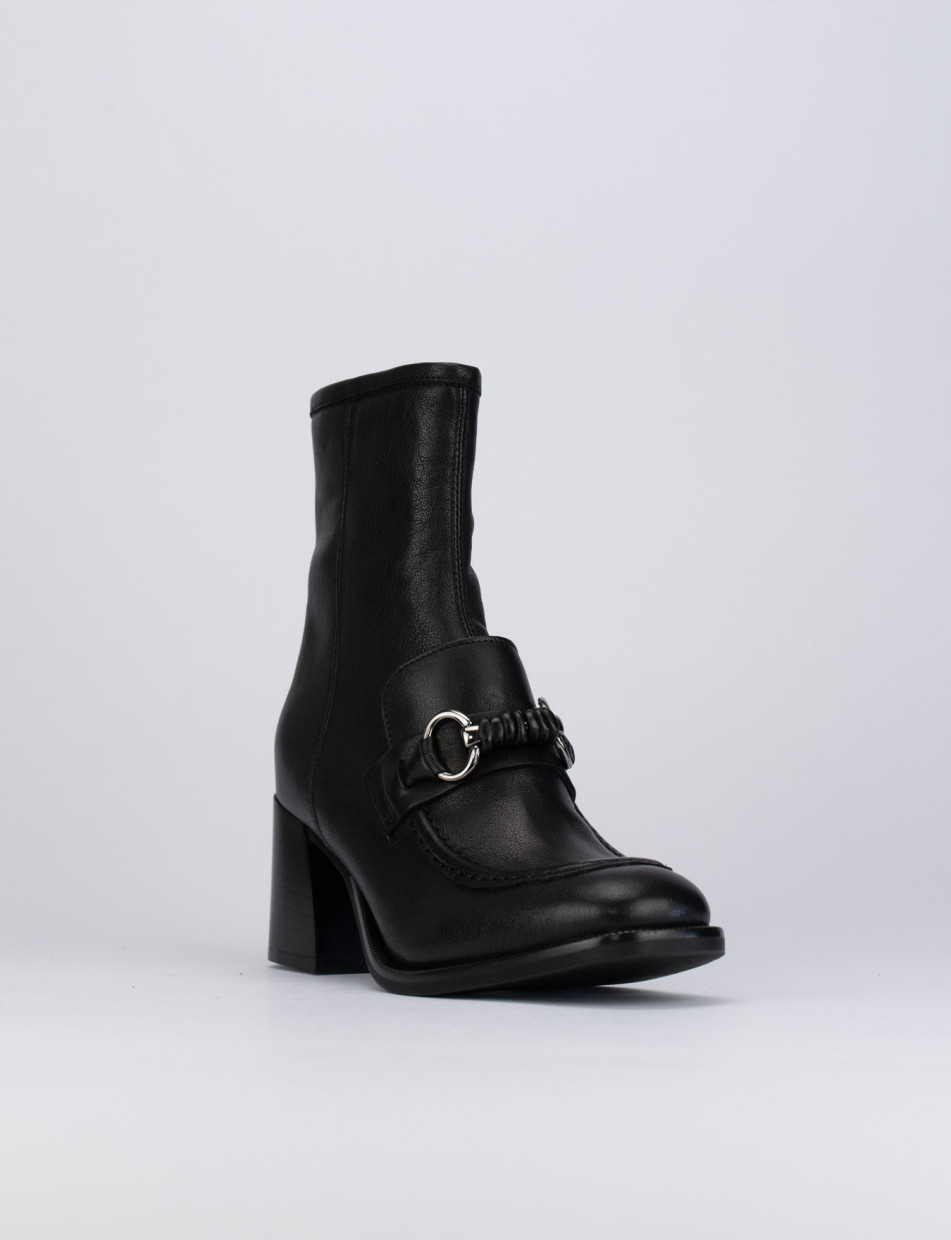 High heel ankle boots heel 7 cm black leather