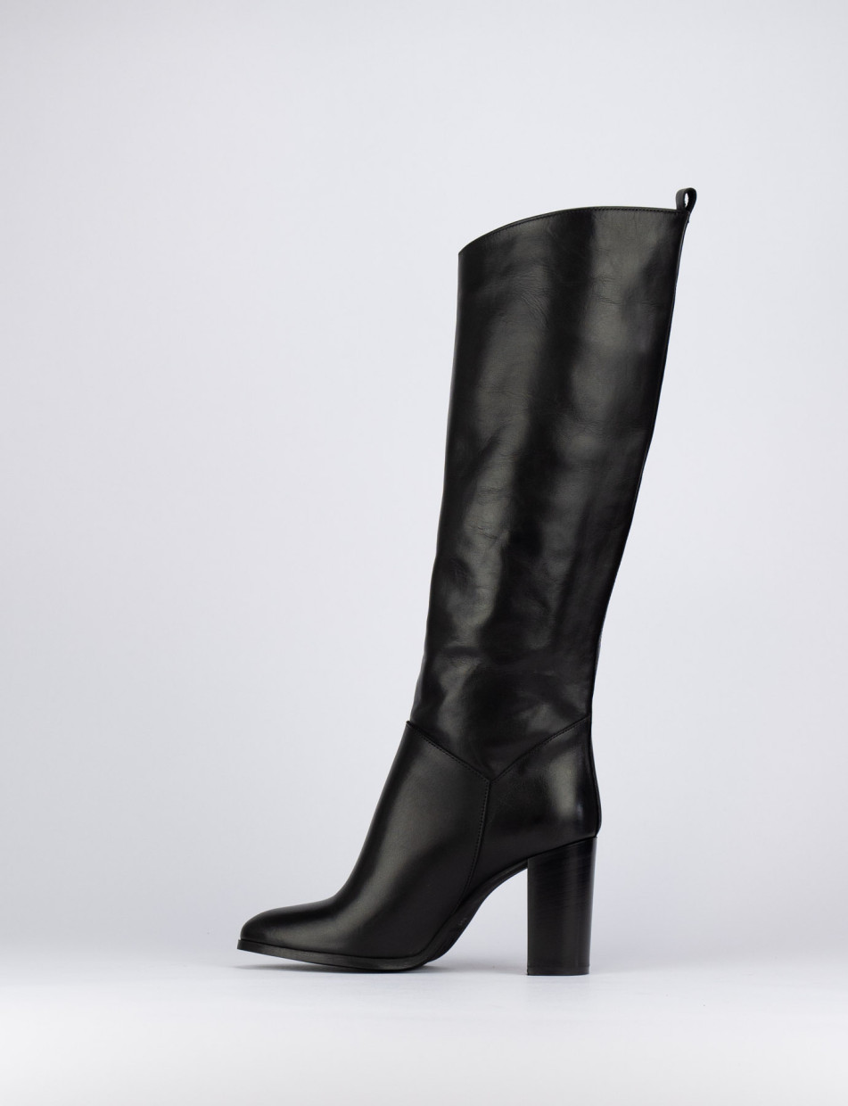 High heel boots heel 8 cm black leather