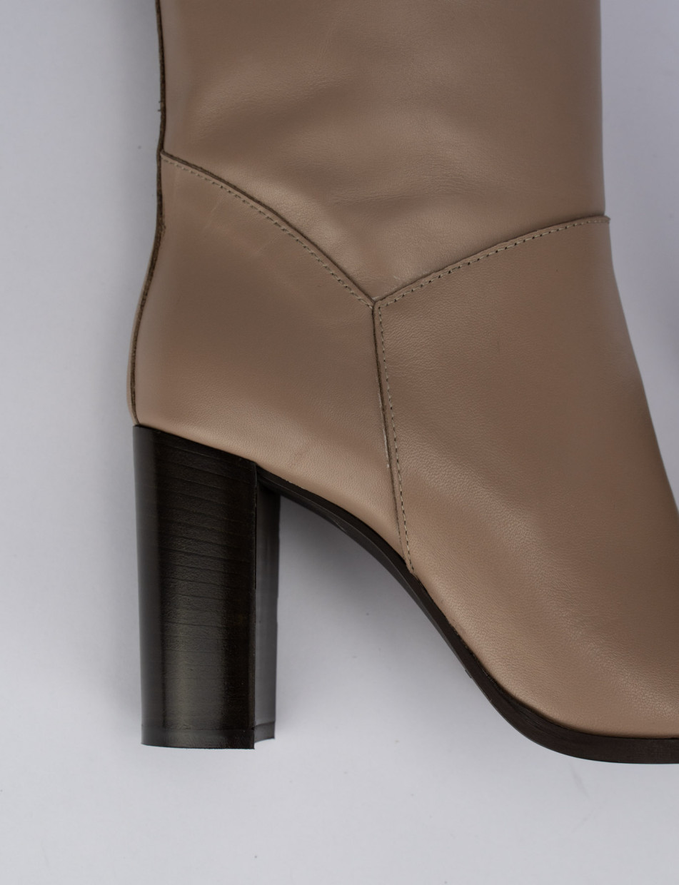 High heel boots heel 8 cm beige leather