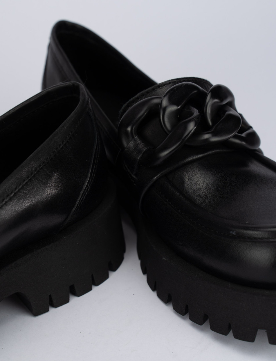 Loafers heel 1 cm black leather