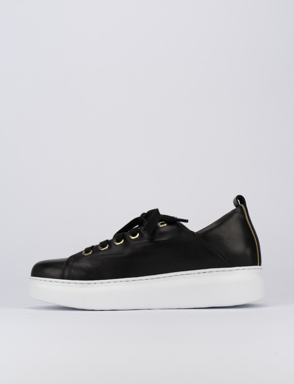 Sneakers tacco 1cm pelle nero