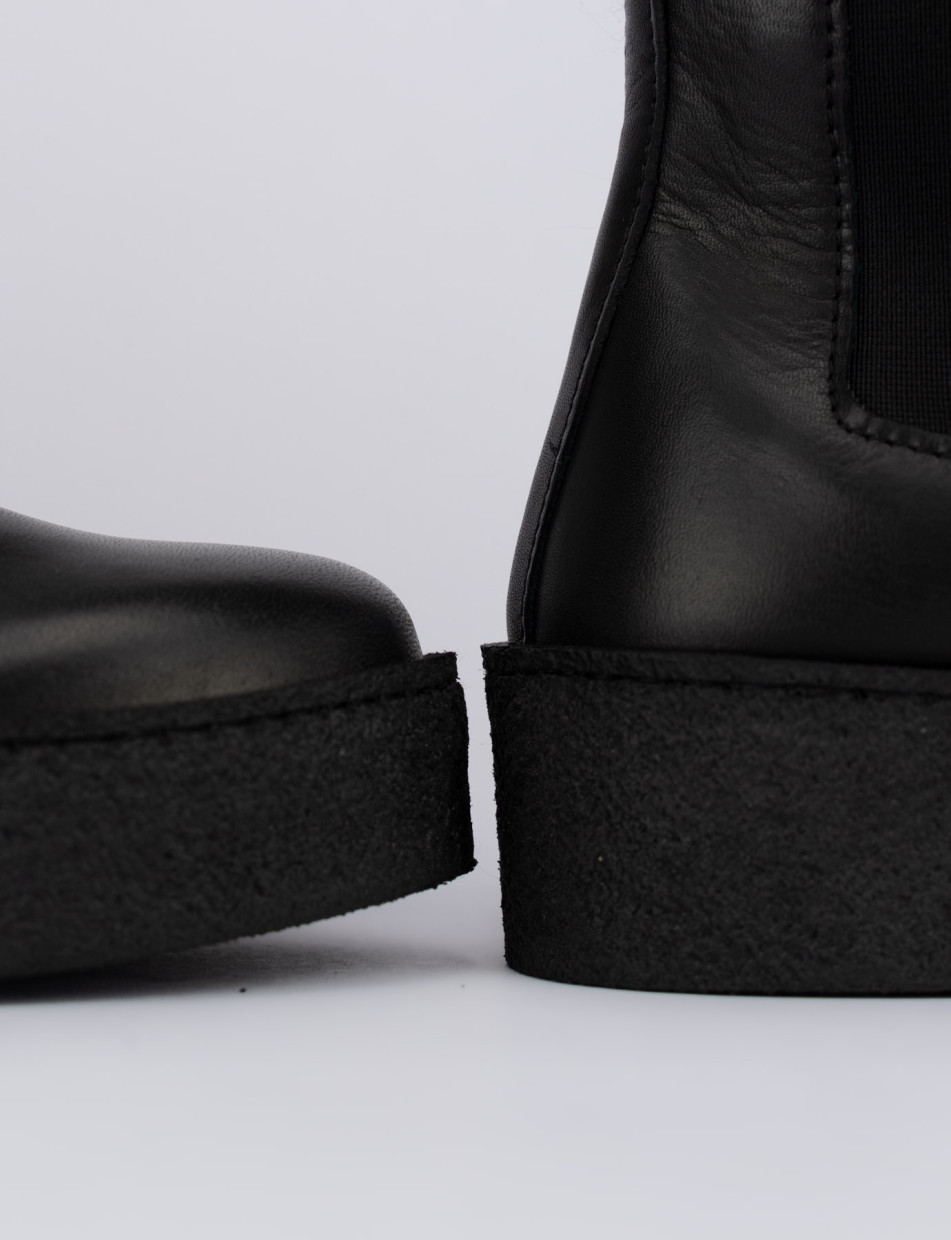 Low heel ankle boots heel 1 cm black leather