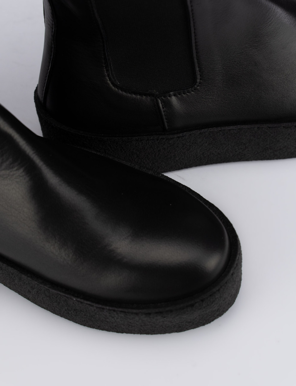 Low heel ankle boots heel 1 cm black leather