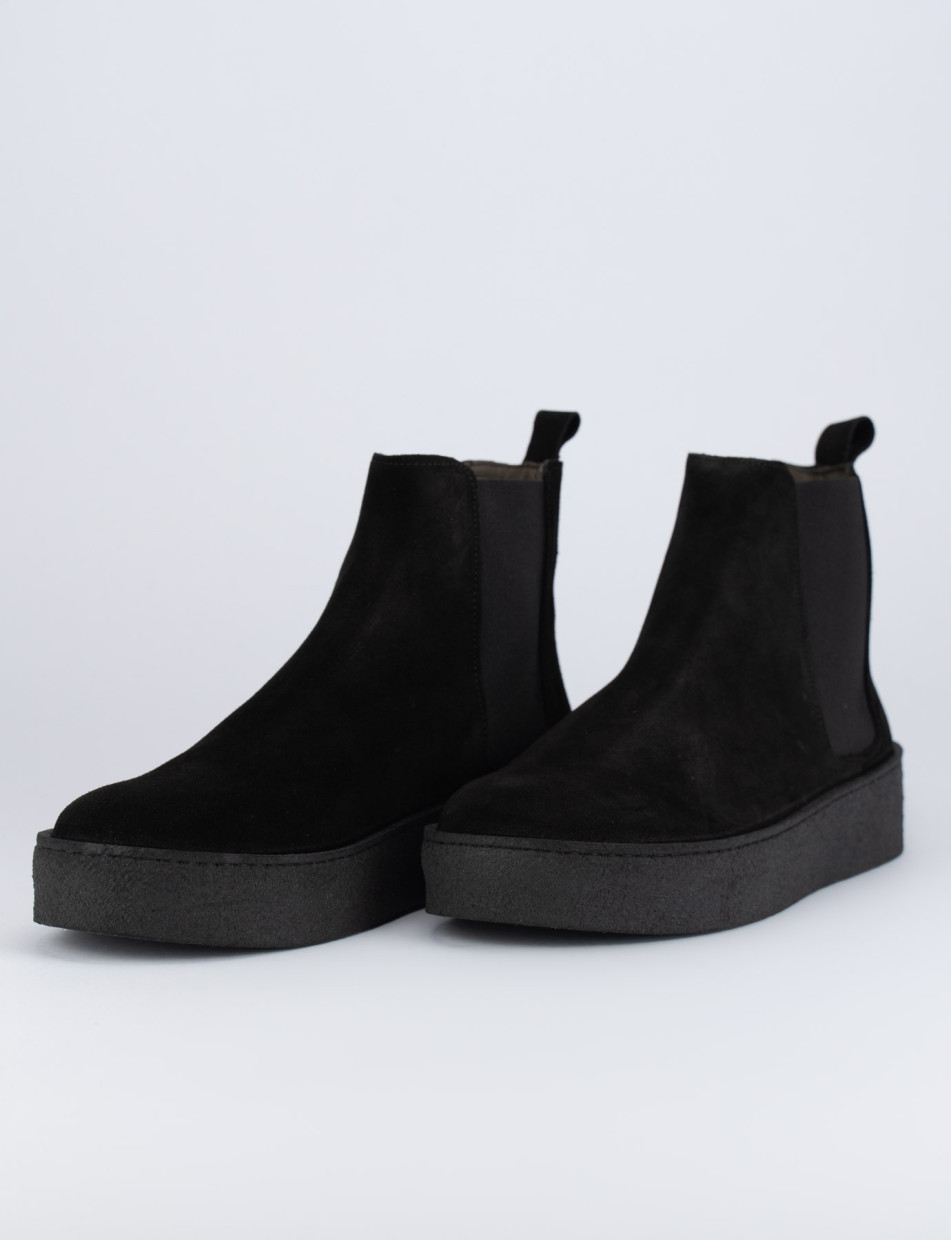 Low heel ankle boots heel 1 cm black chamois