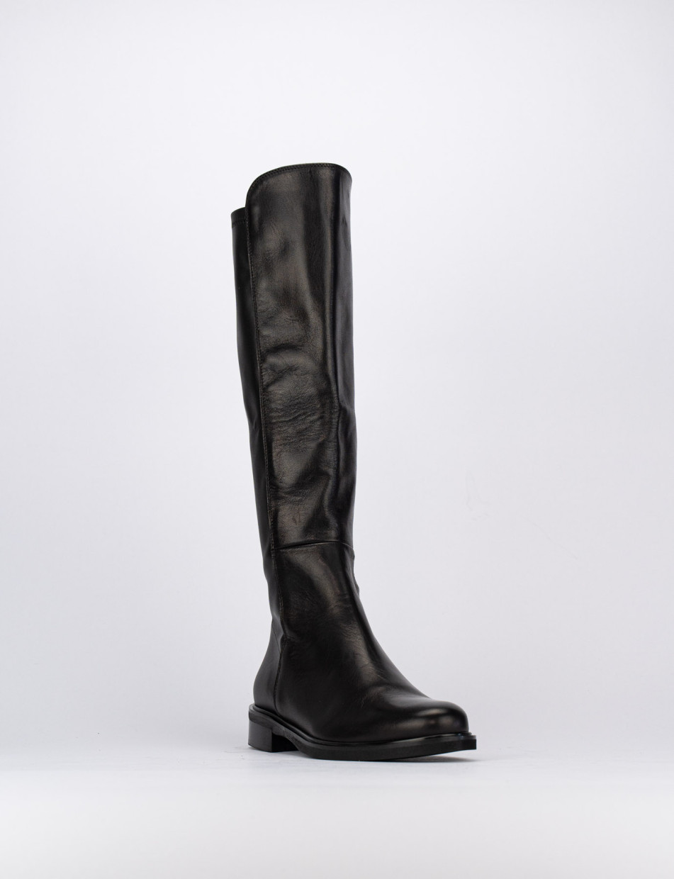 Low heel boots heel 2 cm black leather