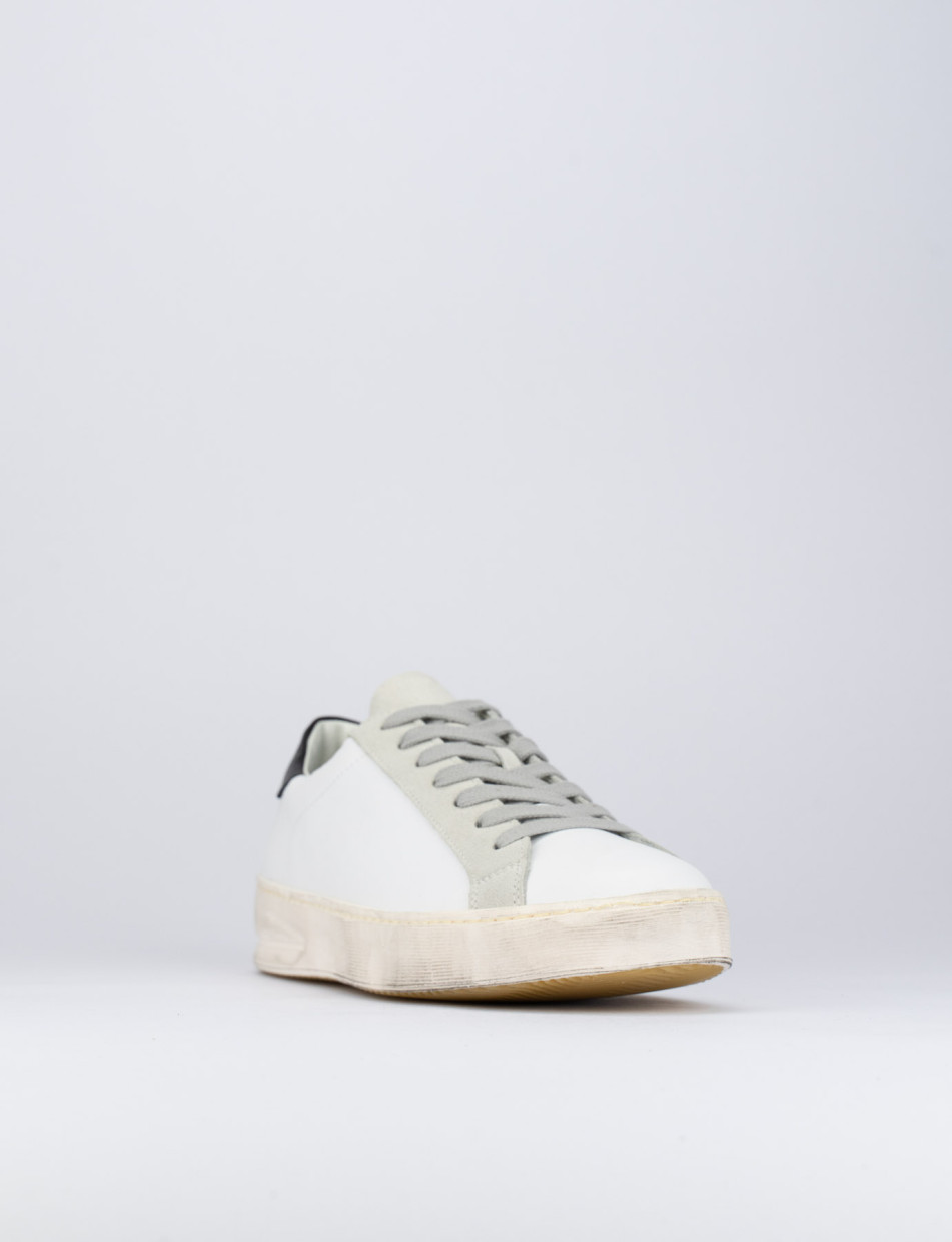 Sneakers white leather