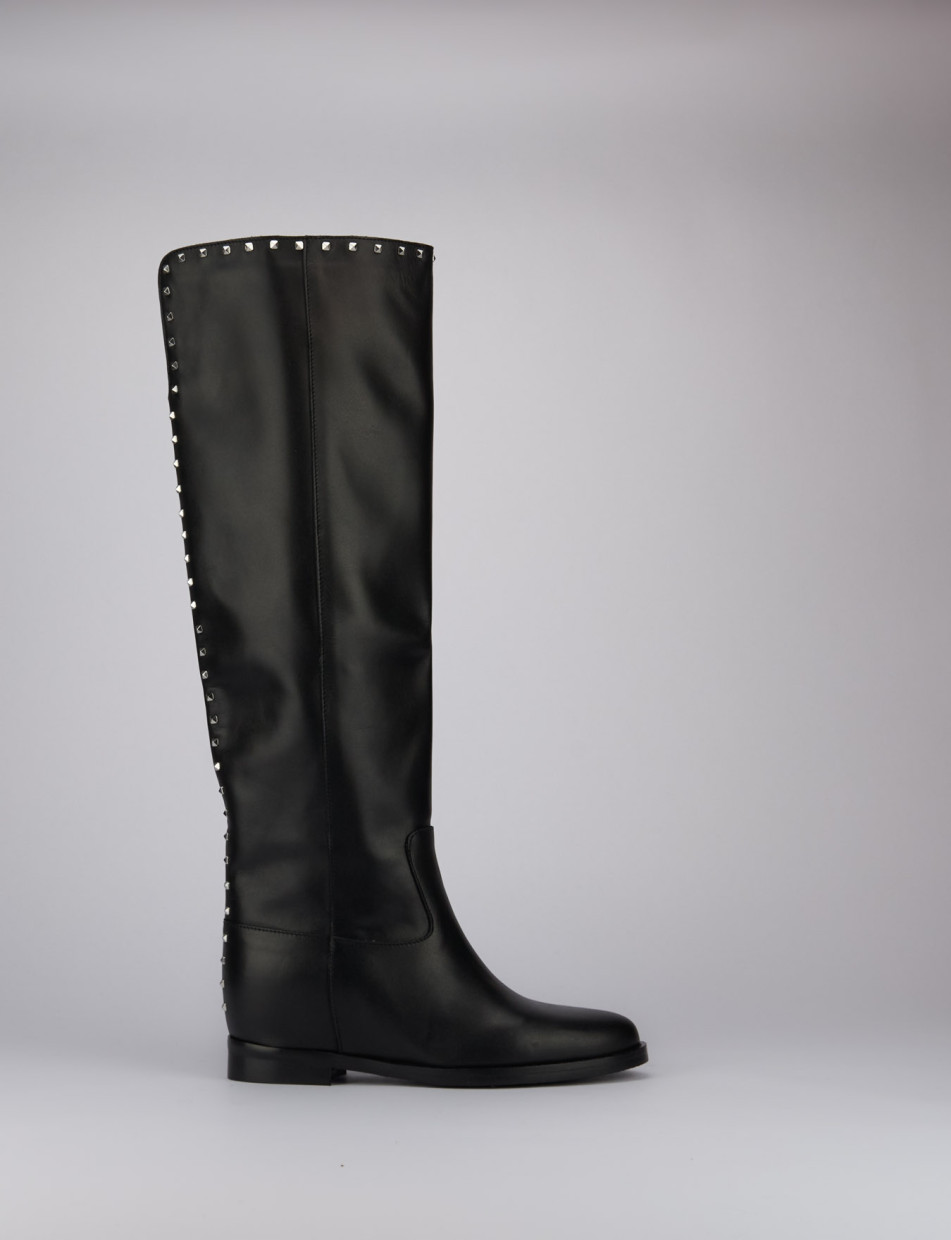 Low heel boots heel 1 cm black leather