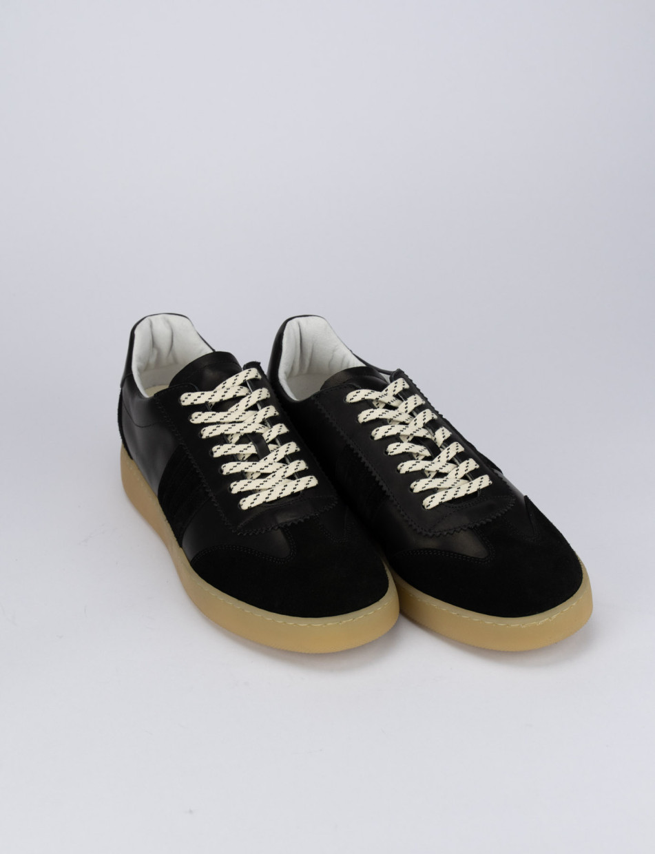 Sneakers black chamois