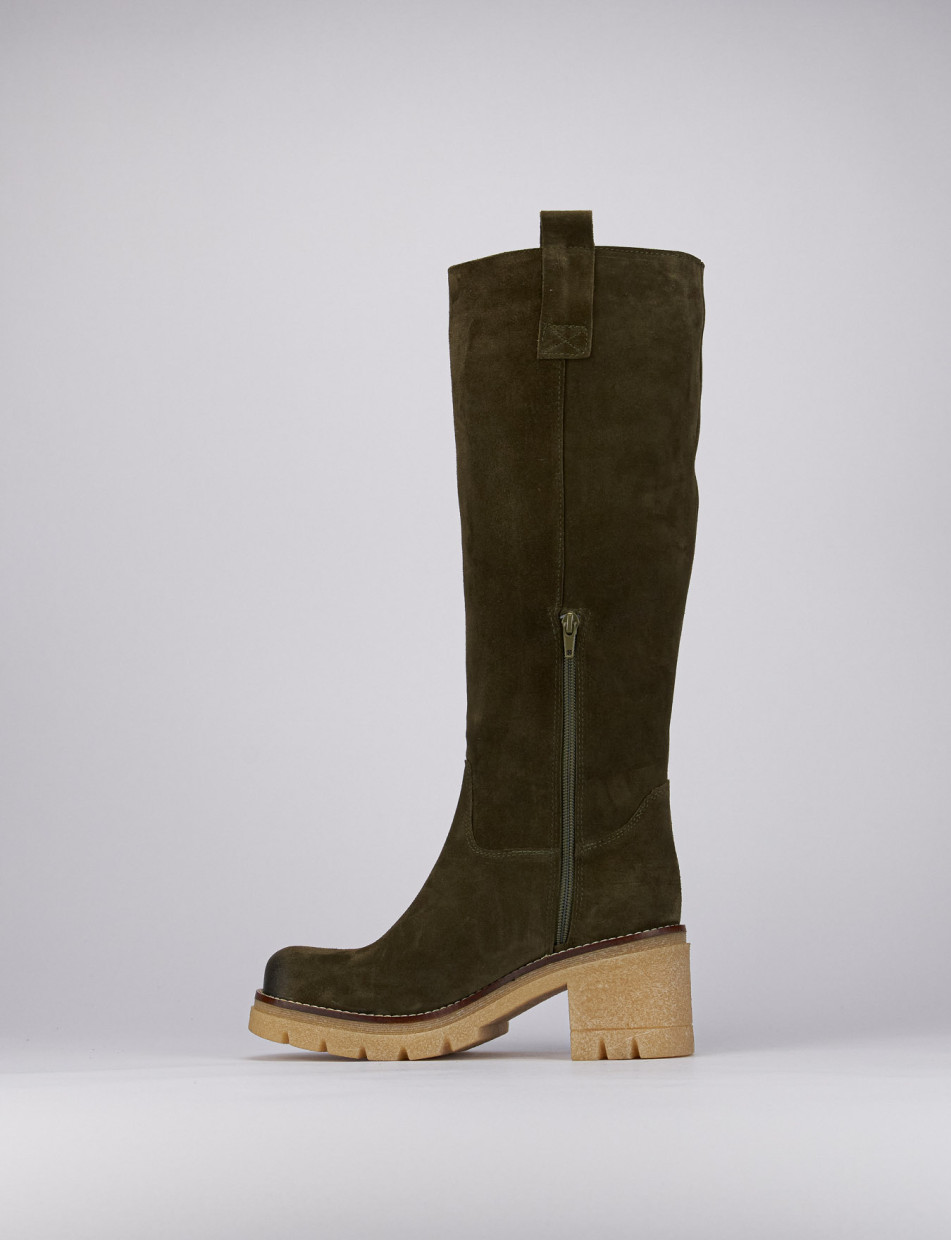 Low heel boots heel 1 cm green chamois