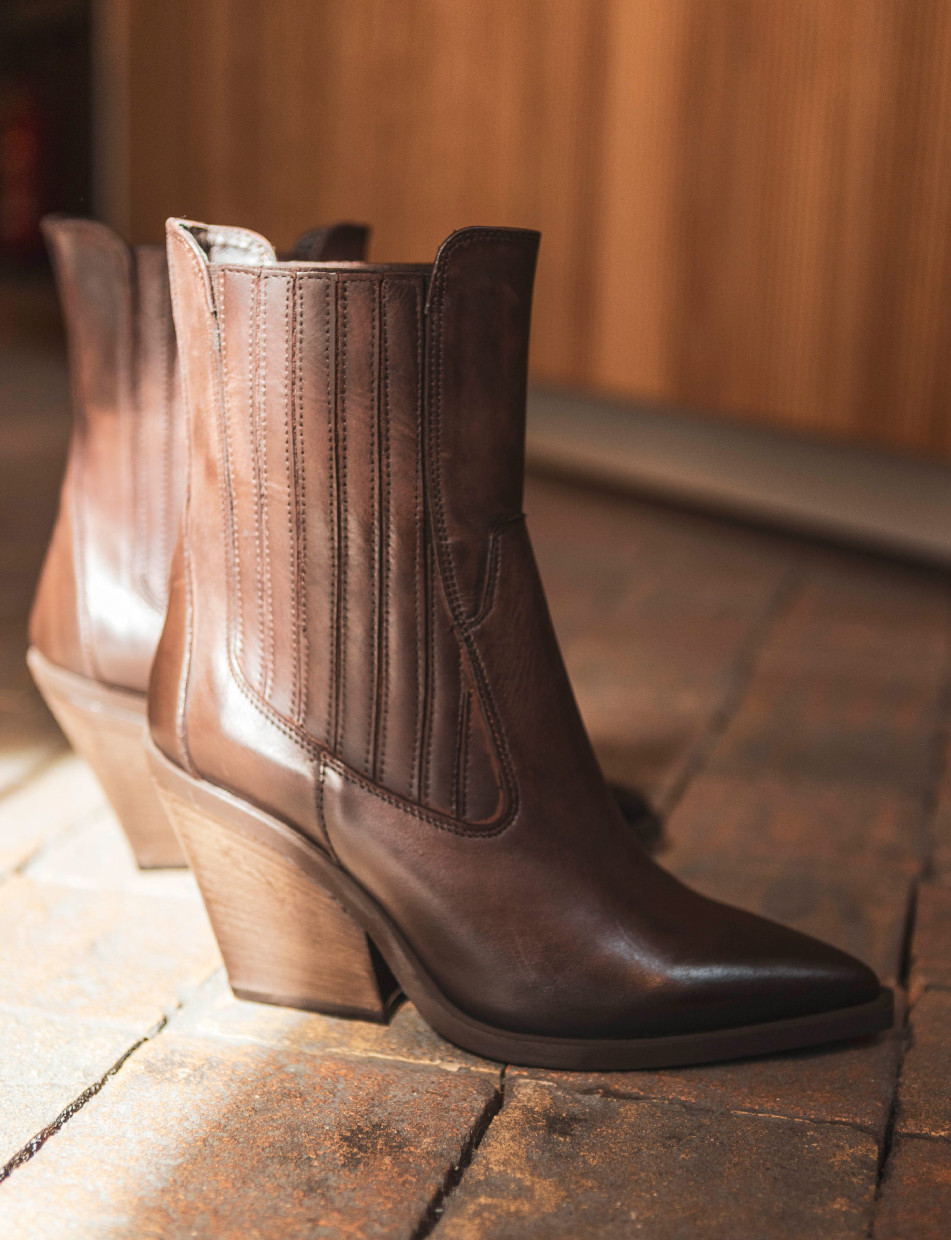High heel ankle boots heel 7 cm dark brown leather