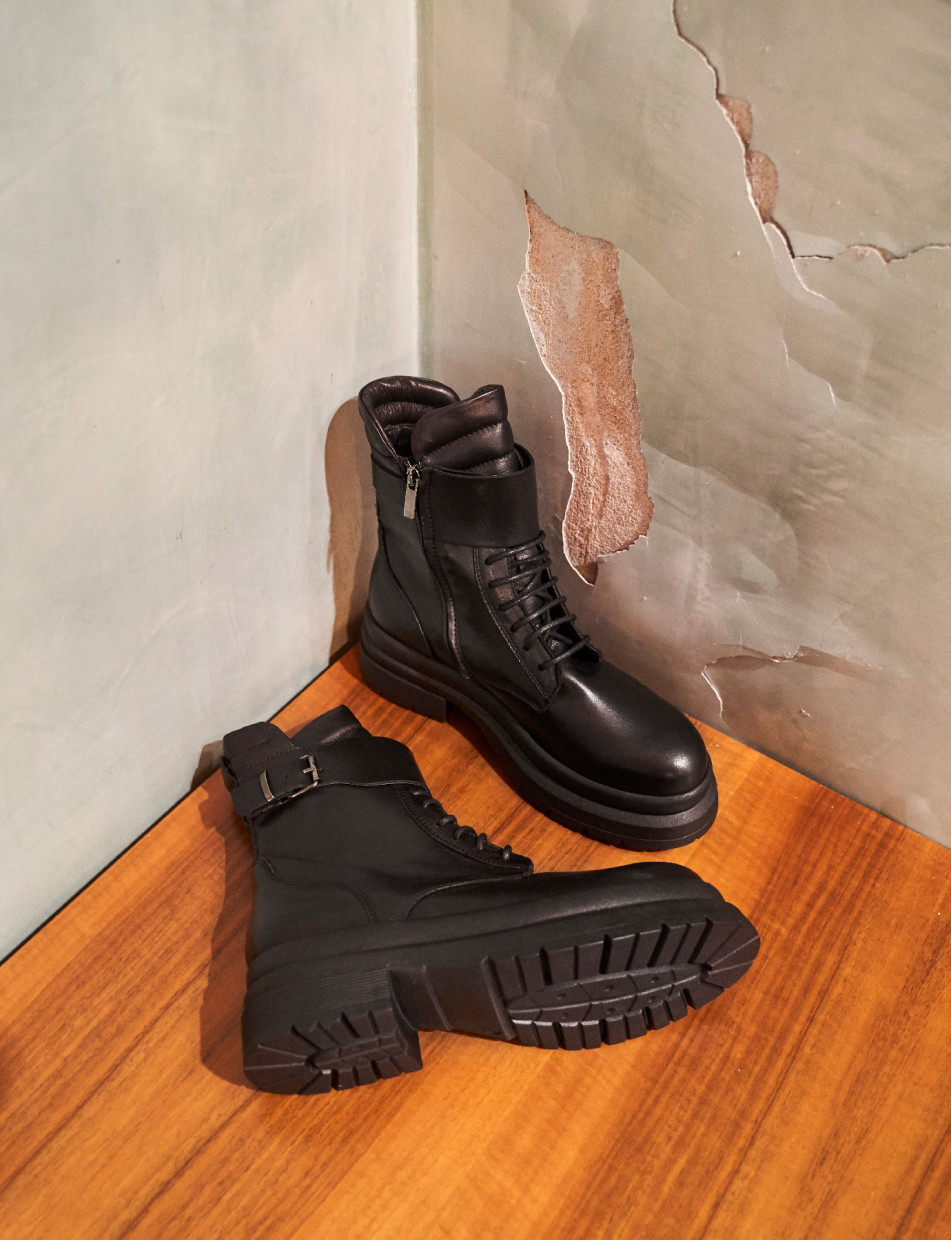 Combat boots heel 1 cm black leather