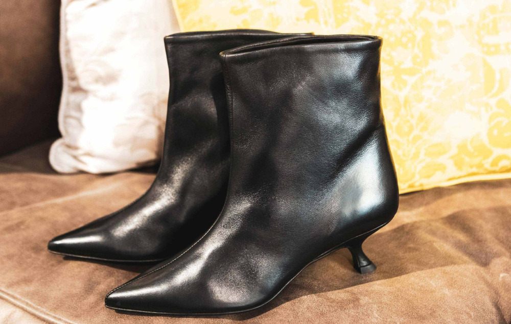 High heel ankle boots heel 5 cm black leather