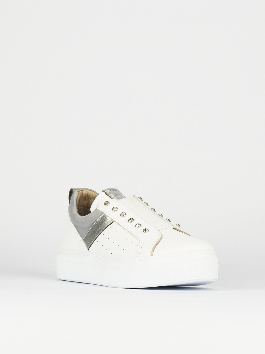 Sneakers white leather