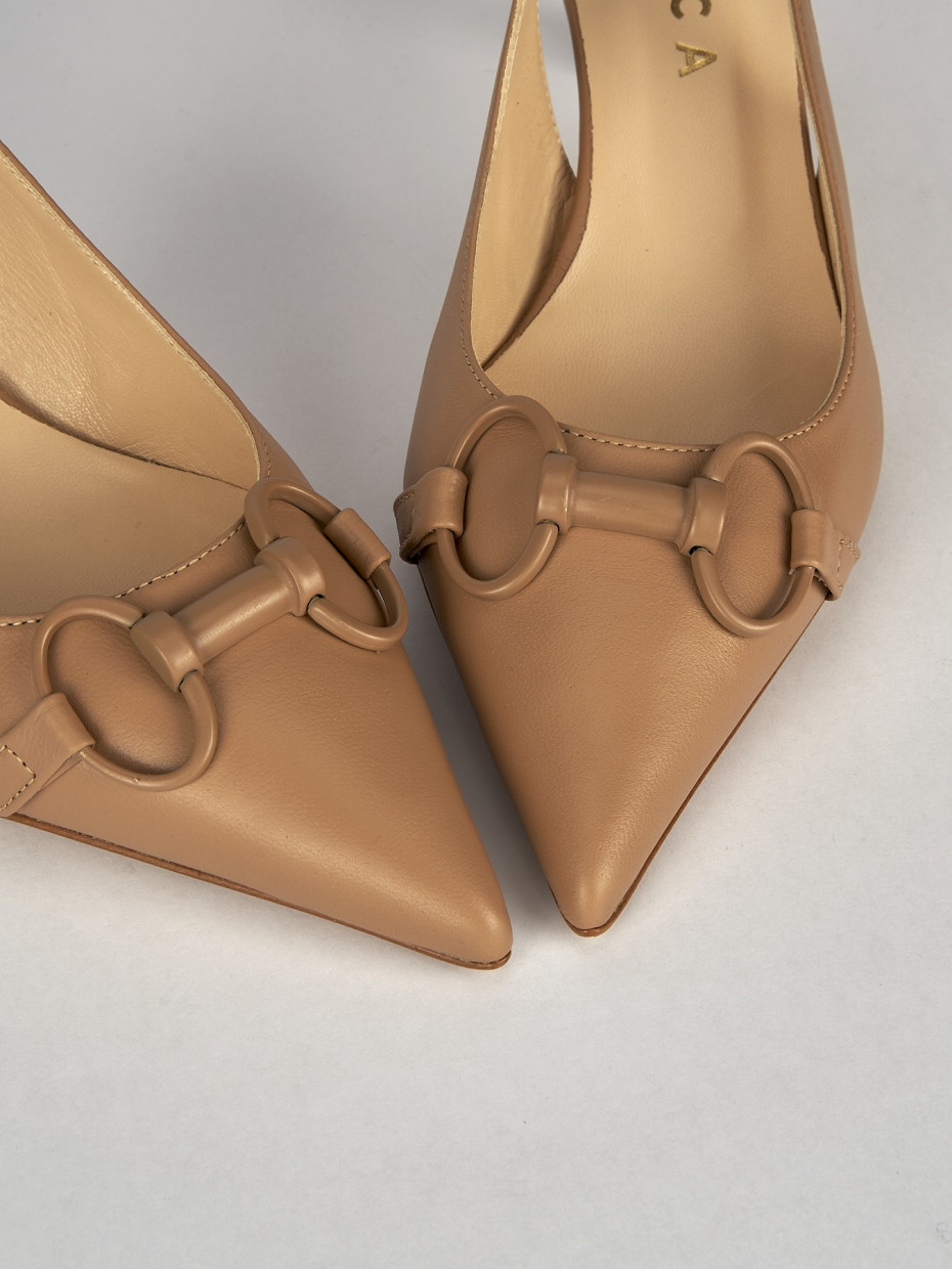 Pumps heel 5 cm beige leather