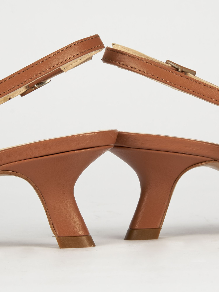 Slingback decoltè tacco 3 cm marrone pelle