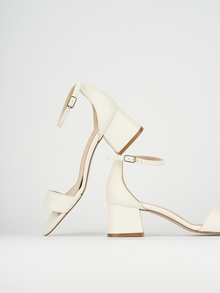 Sandali tacco 5cm pelle beige