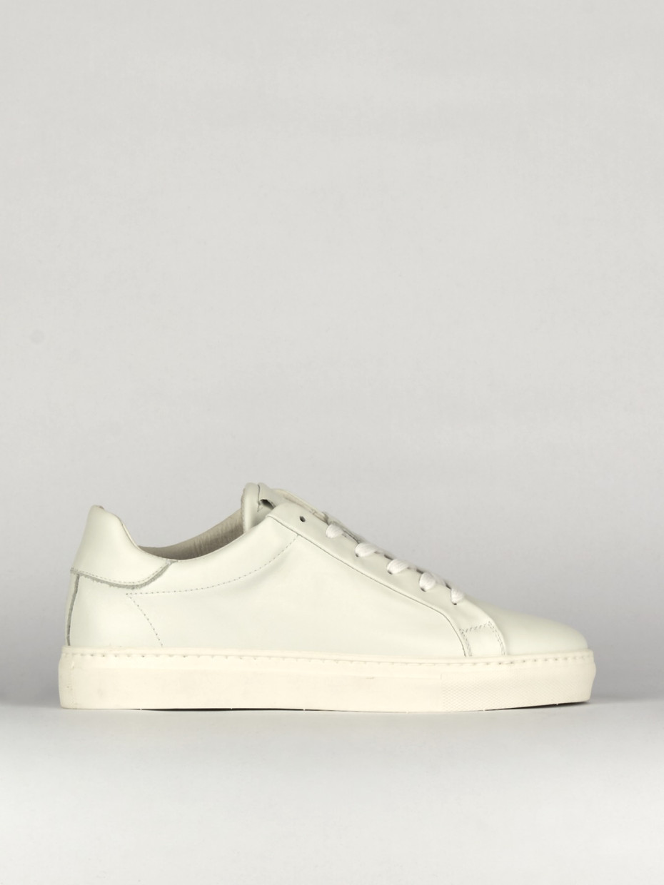 Sneakers white leather