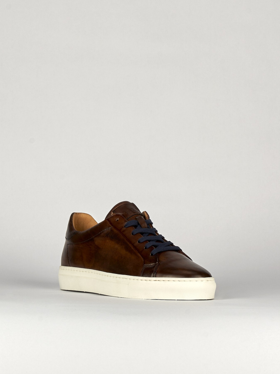 Sneakers brown leather