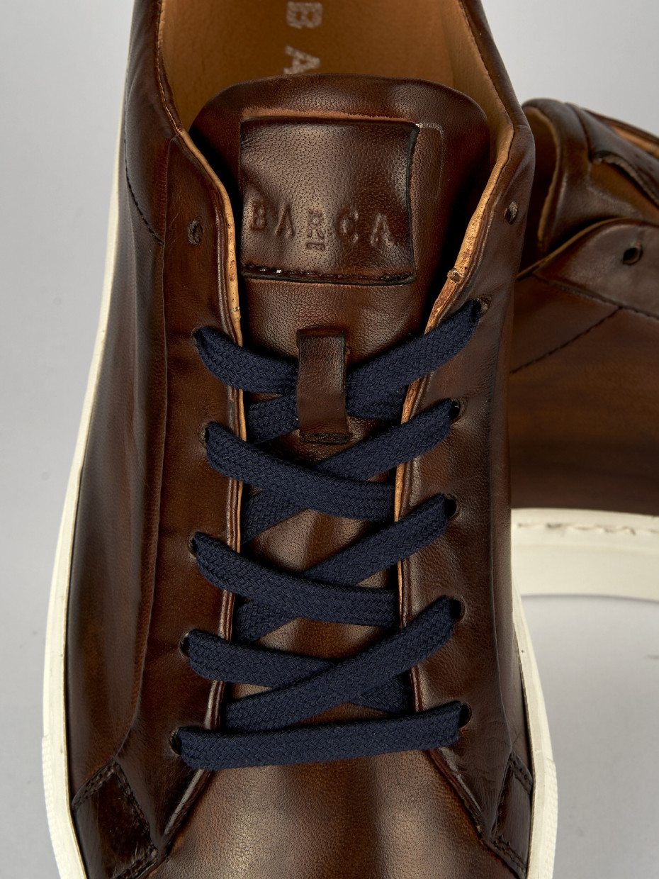 Sneakers brown leather