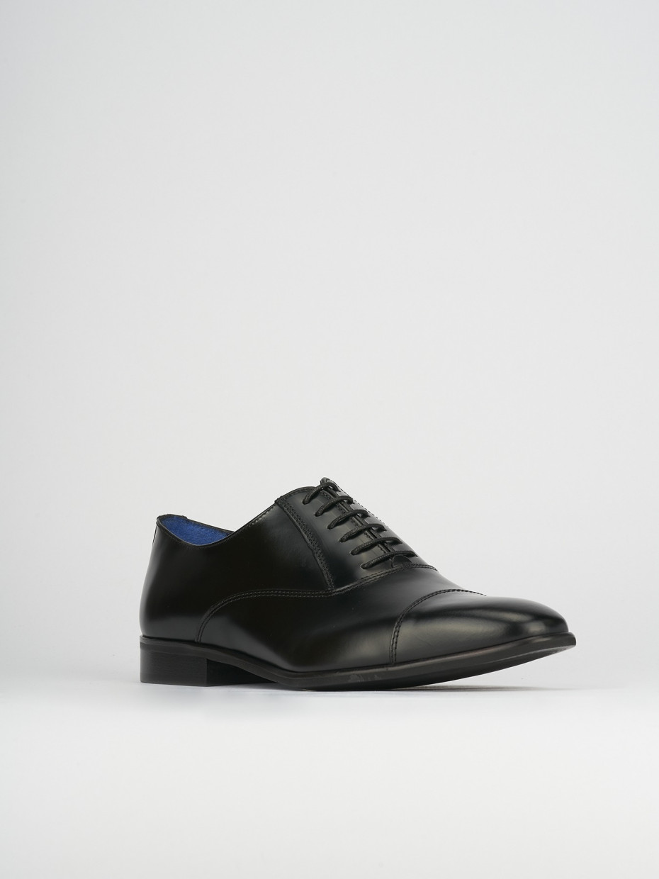 Lace-up shoes black leather