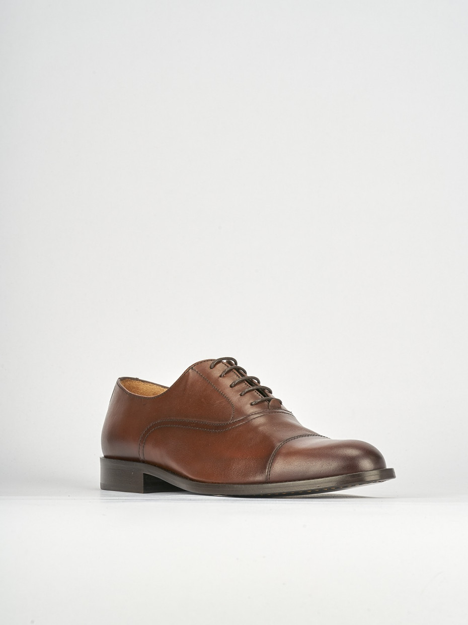 Lace-up shoes brown leather