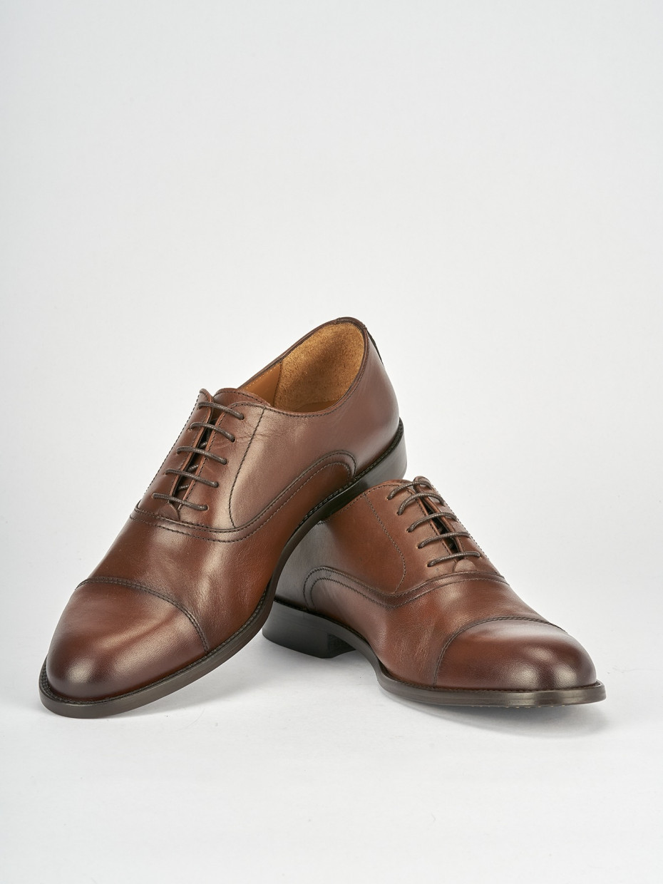 Lace-up shoes brown leather