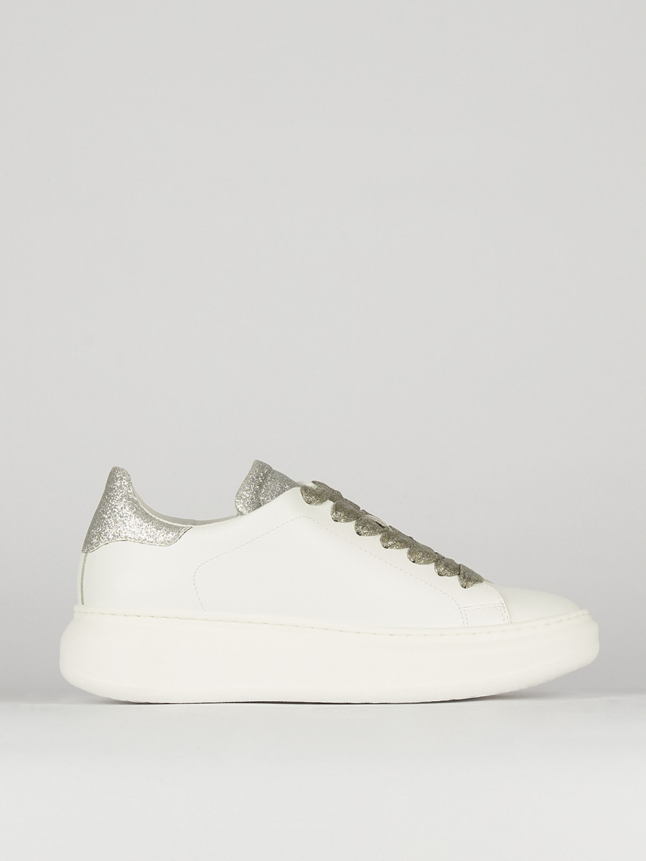 Sneakers white leather