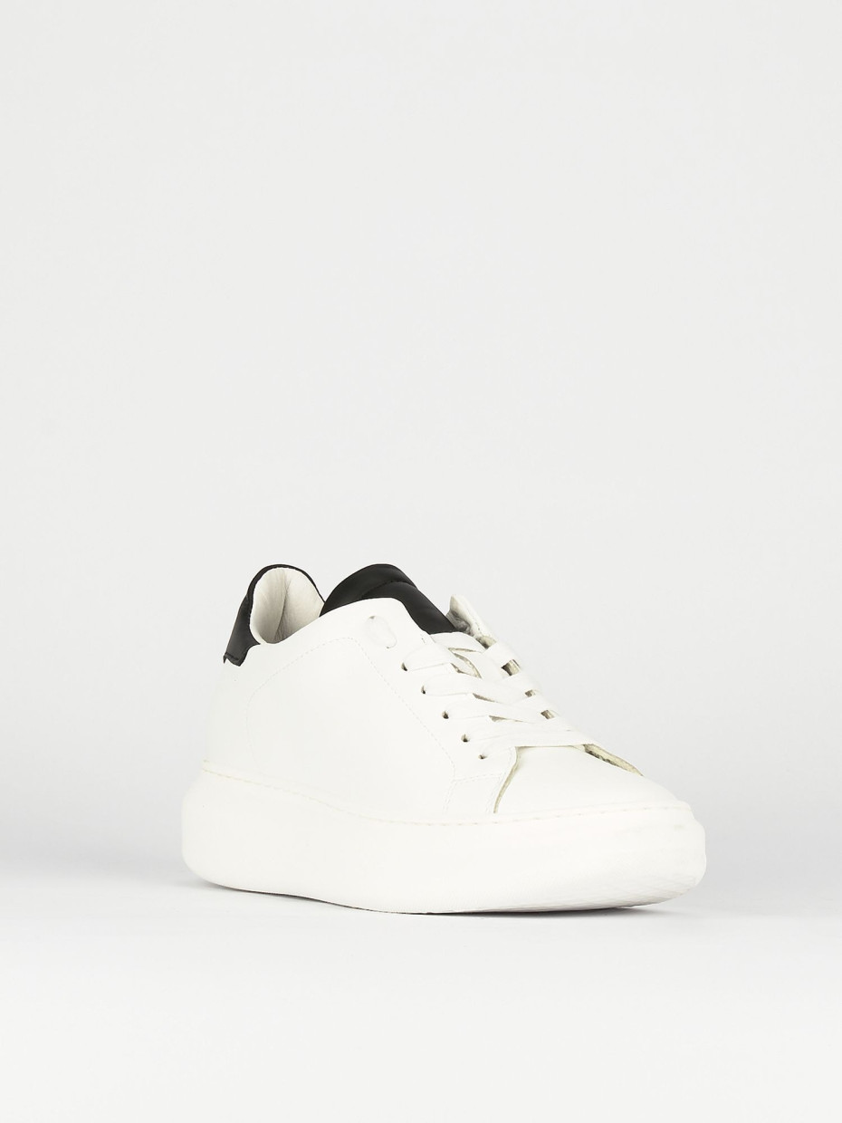 Sneakers white leather