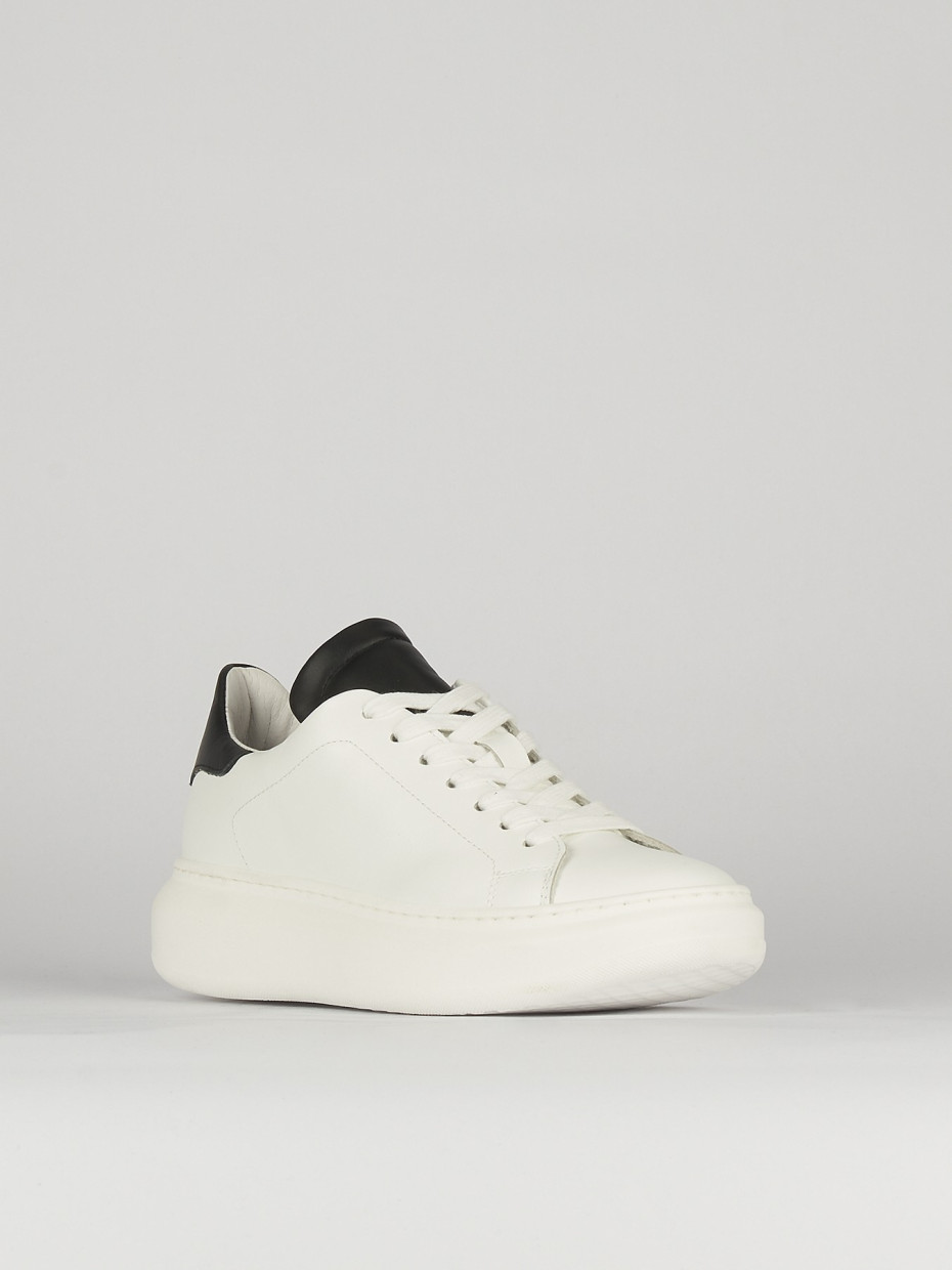 Sneakers white leather