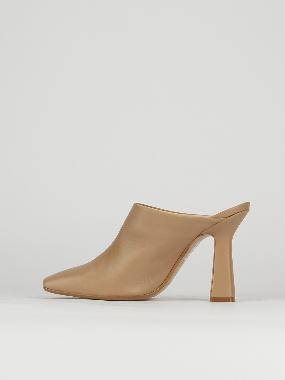 Sabot heel 9 cm beige leather