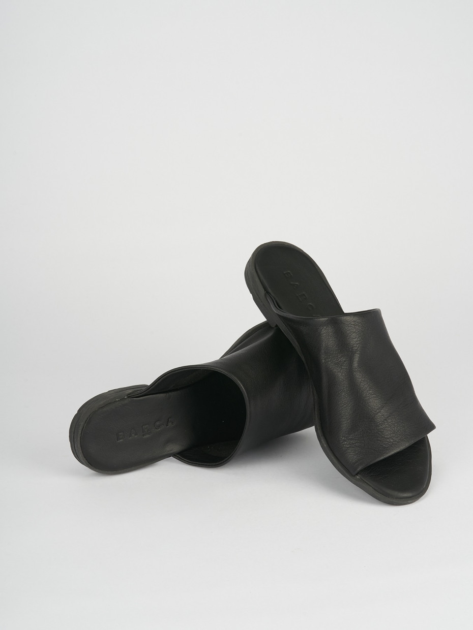 Slippers heel 1 cm black leather