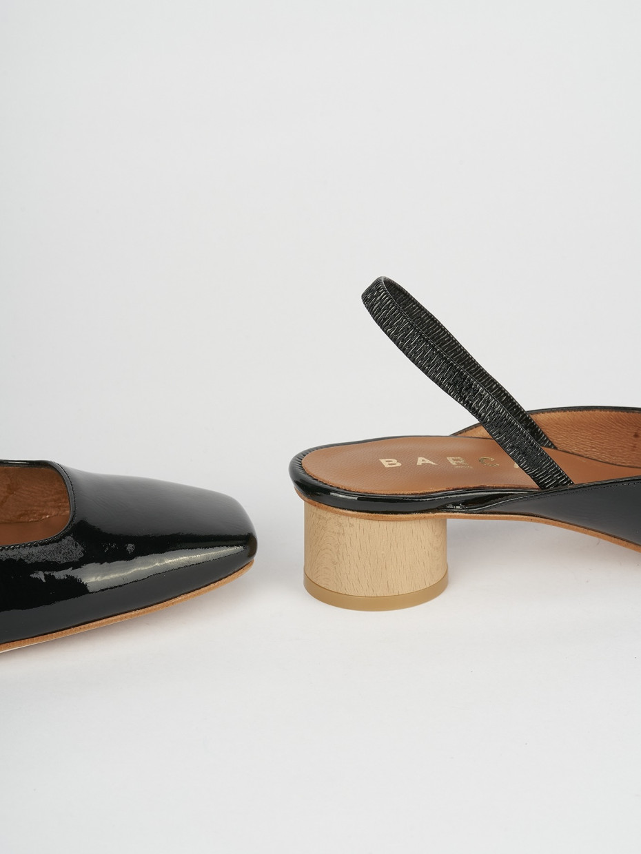 Décolleté e slingback tacco 4cm vernice nero