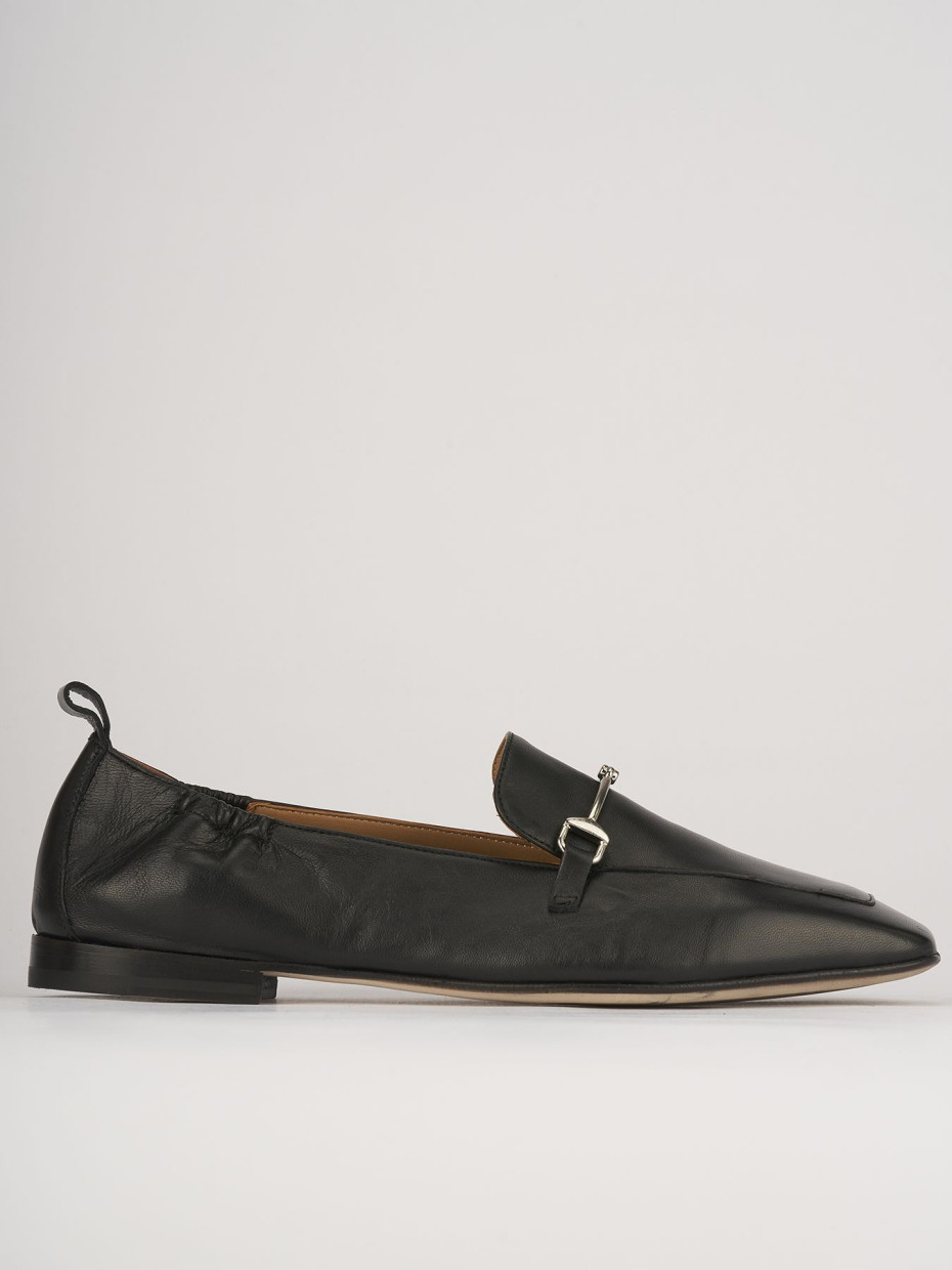 Loafers heel 1 cm black leather