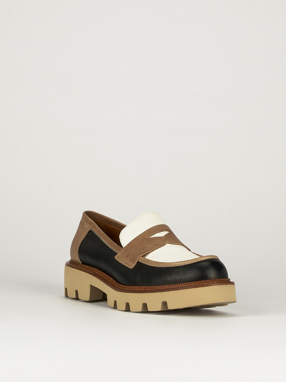 Mocassino tacco 1 cm nero pelle