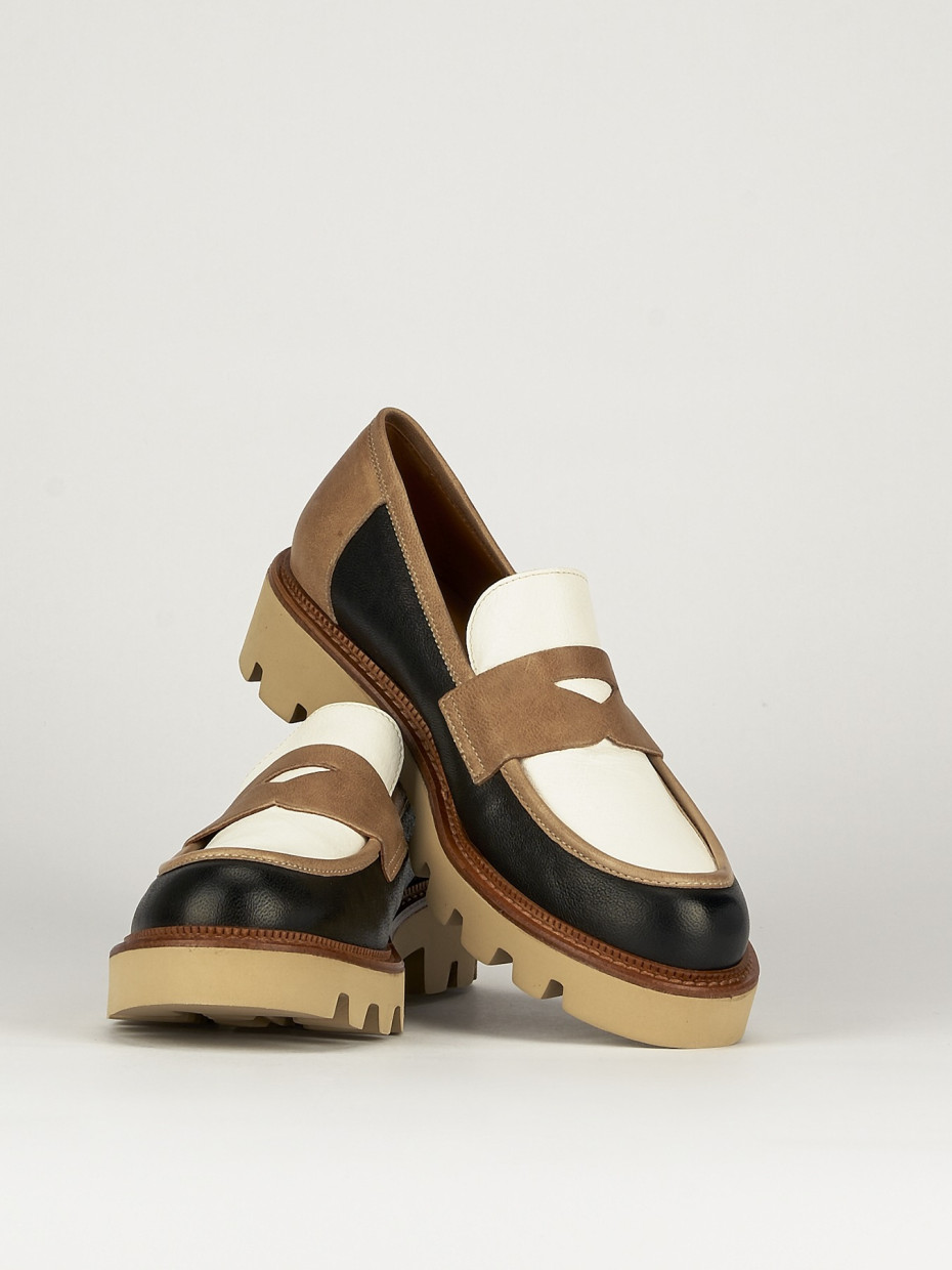 Mocassino tacco 1 cm nero pelle