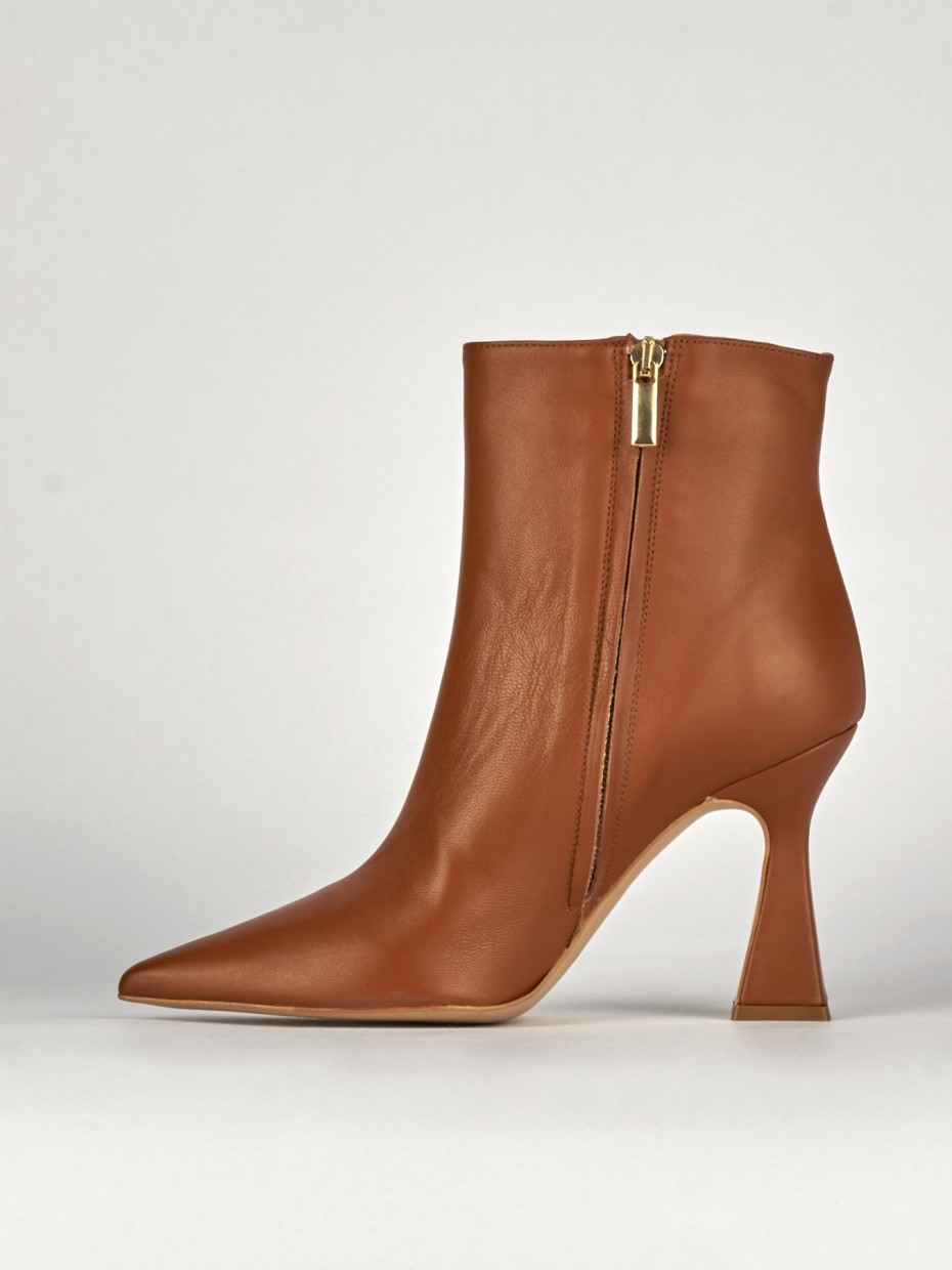 Stivaletti tacco 9cm pelle marrone